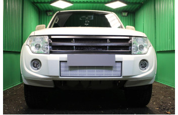 Защита радиатора - MITSUBISHI PAJERO 2011-2014г.в. (IV рестайлинг)