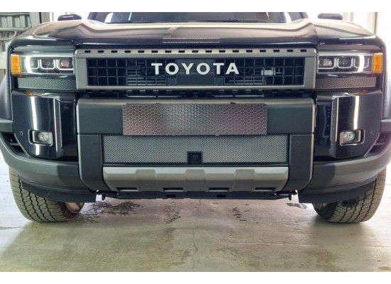 Защита радиатора - TOYOTA LAND CRUISER PRADO 2023-2025г.в. (V) Защита радиатора - TOYOTA LAND CRUISER PRADO 2023-2025г.в. (V)