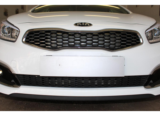Защита радиатора - KIA CEED 2015-2018г.в. (II рестайлинг) (Luxe,Prestige,Premium) Защита радиатора - KIA CEED 2015-2018г.в. (II рестайлинг) (Luxe,Prestige,Premium)