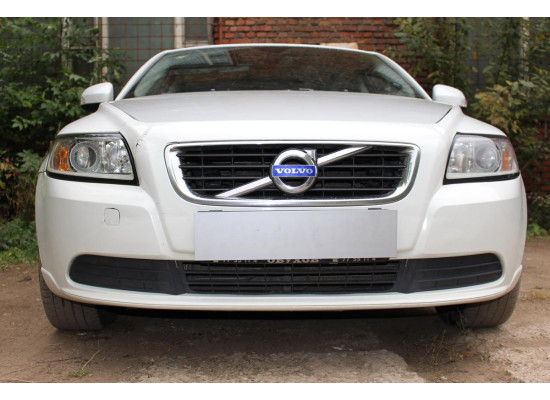 Защита радиатора - VOLVO S40 2007-2012г.в. (II рестайлинг) Защита радиатора - VOLVO S40 2007-2012г.в. (II рестайлинг)
